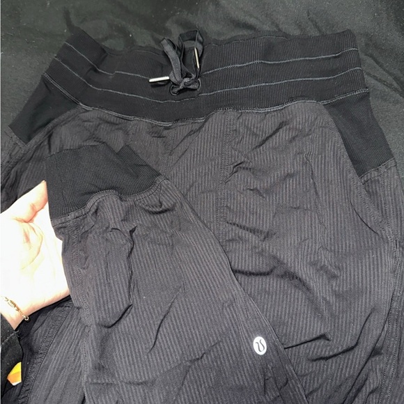 Lululemon joggers - Picture 2 of 3